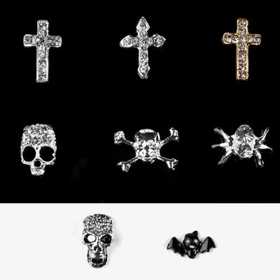 SPOOKY NAIL CHARMS